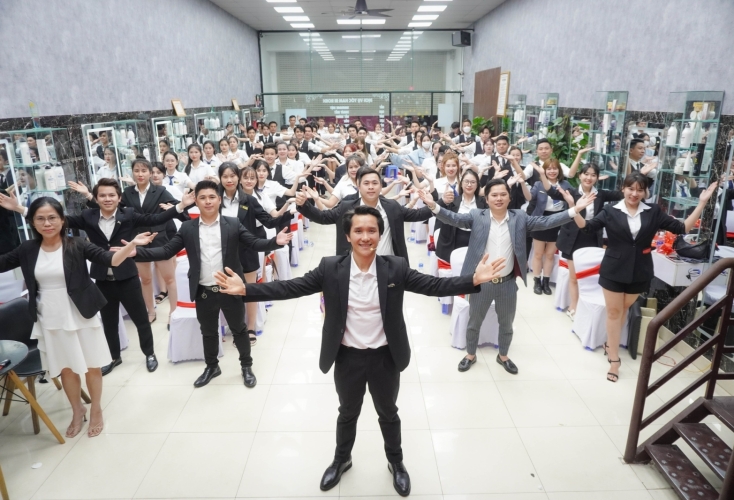 ALBUM ĐÀO TẠO HỌC VIÊN TẠI BI ROEN GROUP
